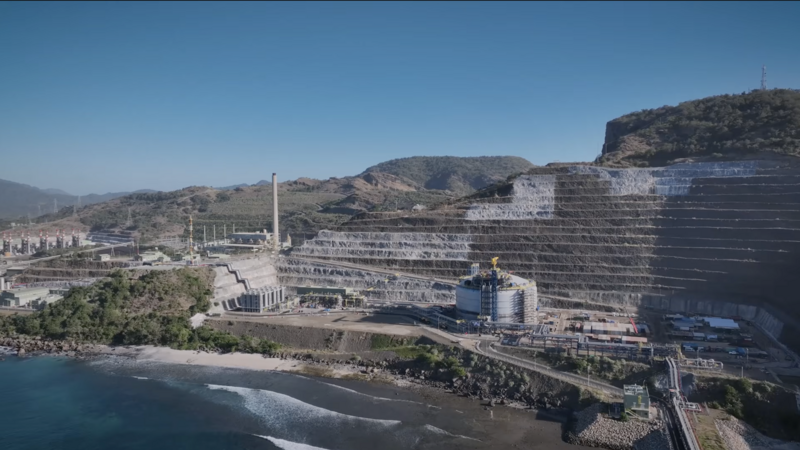 Terminal LNG dan Fasilitas Regasifikasi Sumbawa